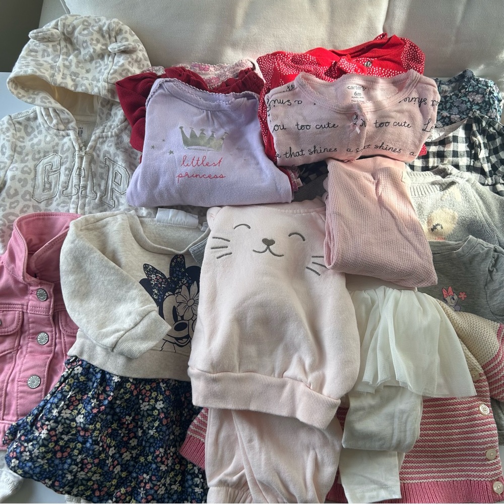 Huge Bundle of 17 GAP &  More Baby Girl Clothes 3-6 Months for Fall and Winter